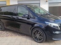 Usata Mercedes 300 Premium 239 CV (175 kW) 2023 Monovolume
