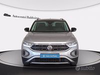 Usata VW T-Roc Life 110 CV (80 kW) 2022 Pyrit silver met/tetto nero me SUV