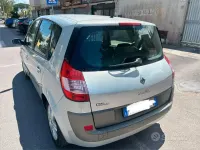 Usata Renault Scenic E-Tech 100 CV (73 kW) 2004 Grigio Monovolume