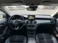 Usata Mercedes GLA220 170 CV (125 kW) 2019 Bianco SUV