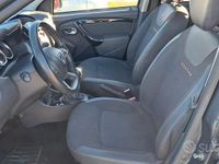 Usata Dacia Duster Lauréate 115 CV (84 kW) 2017 Grigio SUV
