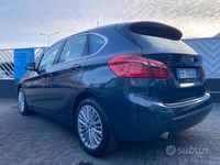 Usata BMW 218 Luxury Line 150 CV (110 kW) 2016 Blu Station wagon