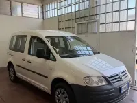 Usata VW Caddy 102 CV (75 kW) 2009 Bianco Monovolume