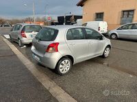 Usata Toyota Yaris 87 CV (63 kW) 2007 Grigio Berlina