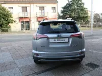 Begagnad Toyota RAV4 Hybrid Lounge 155 HK (114 kW) 2017 Grå SUV