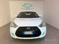 Usata Hyundai Veloster Comfort 140 CV (102 kW) 2012 Beige Utilitaria