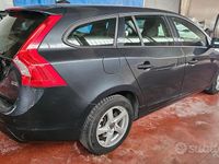 Usata Volvo V60 Kinetic 115 CV (84 kW) 2015 Grigio Station wagon
