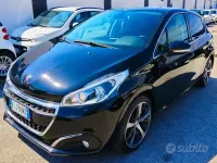 Usata Peugeot 208 Allure 75 CV (55 kW) 2017 Nero Utilitaria