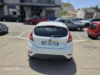Usata Ford Fiesta Titanium 70 CV (51 kW) 2012 Bianco Berlina