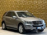 Usata Mercedes ML350 Edition 231 CV (169 kW) 2011 Grigio SUV