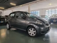 Usata Toyota Aygo 68 CV (50 kW) 2010 Grigio Utilitaria