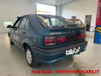 Usata Renault 19 79 CV (58 kW) 1993 Blu Berlina