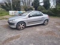 Usata Peugeot 206 CC 109 CV (80 kW) 2002 Grigio Cabrio