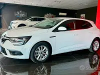 Usata Renault Mégane Business 116 CV (85 kW) 2020 Bianco Berlina