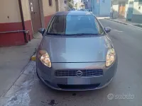 Usata Fiat Grande Punto 69 CV (50 kW) 2011 Grigio Utilitaria