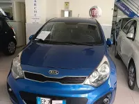 Usata Kia Rio 75 CV (55 kW) 2012 Bluazzurro Berlina