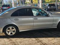Usata Mercedes E240 Avantgarde 177 CV (130 kW) 2003 Grigio Berlina