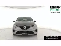 Usata Renault Clio Techno 145 CV (106 kW) 2023 Grigio chiaro Utilitaria