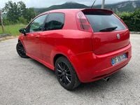 Usata Fiat Grande Punto Emotion 120 CV (88 kW) 2007 Rosso Utilitaria