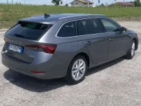 Usata Skoda Octavia Style 150 CV (110 kW) 2024 Grigio Station wagon