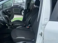Usata Peugeot 208 68 CV (50 kW) 2015 Bianco Utilitaria