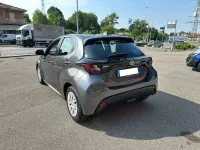 Usata Toyota Yaris Hybrid Business Edition 116 CV (85 kW) 2021 Grigio Berlina