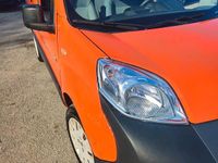 Usata Peugeot Bipper Premium 75 CV (55 kW) 2011 Arancione Monovolume