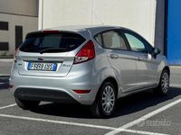 Usata Ford Fiesta 95 CV (69 kW) 2015 Grigio Berlina
