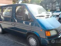 Usata Ford Transit Tourneo 85 CV (62 kW) 1999 Blu Monovolume