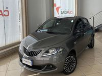 Usata Lancia Ypsilon Gold 69 CV (50 kW) 2024 Grigio Utilitaria