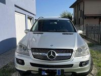 Usata Mercedes ML320 224 CV (164 kW) 2006 Argento SUV
