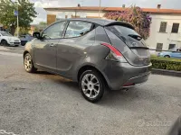 Usata Lancia Ypsilon 95 CV (69 kW) 2016 Grigio Utilitaria