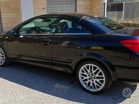 Usata Opel Astra Cabriolet 150 CV (110 kW) 2008 Nero Cabrio