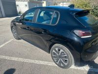 Begagnad Peugeot 208 75 HK (55 kW) 2024 Svart Halvkombi