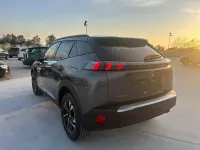 Usata Peugeot 2008 Allure 102 CV (75 kW) 2022 Grigio SUV