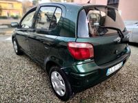 Usata Toyota Yaris Sol 75 CV (55 kW) 2003 Verde Utilitaria