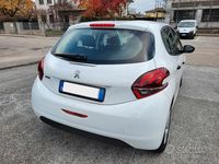 Usata Peugeot 208 Active 75 CV (55 kW) 2017 Bianco Utilitaria
