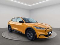 Usata Ford Mustang Mach-E Standard Range 197 kW (269 CV) 2023 Orange pastello SUV