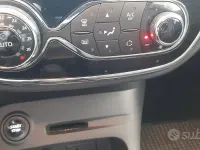 Usata Renault Captur 90 CV (66 kW) 2016 Grigio SUV