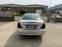 Usata Mercedes E270 Elegance 177 CV (130 kW) 2002 Grigio Berlina