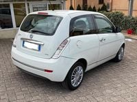 Usata Lancia Ypsilon 69 CV (50 kW) 2011 Bianco Utilitaria