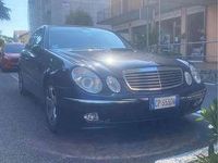 Usata Mercedes E270 Avantgarde 177 CV (130 kW) 2004 Blu/azzurro Berlina