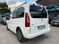 Usata Peugeot Partner Tepee 99 CV (72 kW) 2016 Bianco Monovolume