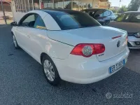 Usata VW Eos 122 CV (89 kW) 2010 Bianco Cabrio
