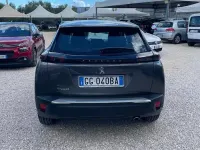Usata Peugeot 2008 Allure 110 CV (80 kW) 2021 Grigio SUV