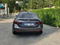 Usata Alfa Romeo Giulia Quadrifoglio 510 CV (375 kW) 2016 Grigio Berlina