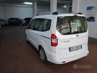 Usata Ford Tourneo Courier 75 CV (55 kW) 2020 Bianco Monovolume
