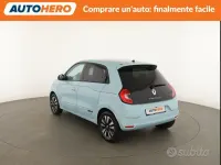 Usata Renault Twingo Techno 30 kW (42 CV) 2023 Bluazzurro Utilitaria