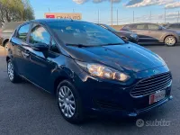 Usata Ford Fiesta 75 CV (55 kW) 2015 Blu Utilitaria