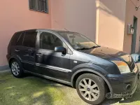 Usata Ford Fusion 68 CV (50 kW) 2009 Nero Utilitaria